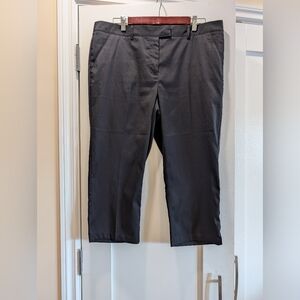 NWOT Greg Norman Golf Capris,14